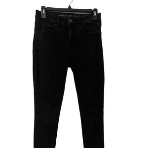 American Eagle Outfitters Hi-Rise Jegging Black - Size 4.